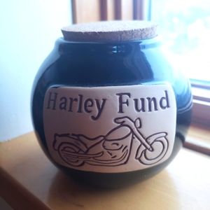 Muddy Waters Pottery Harley Fund Pot